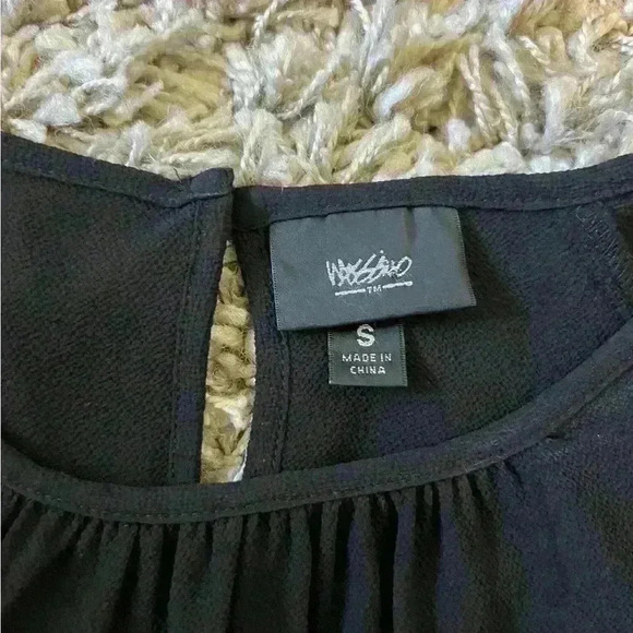 Vintage Mossimo top with stretch size small (G128) - Picture 3 of 5